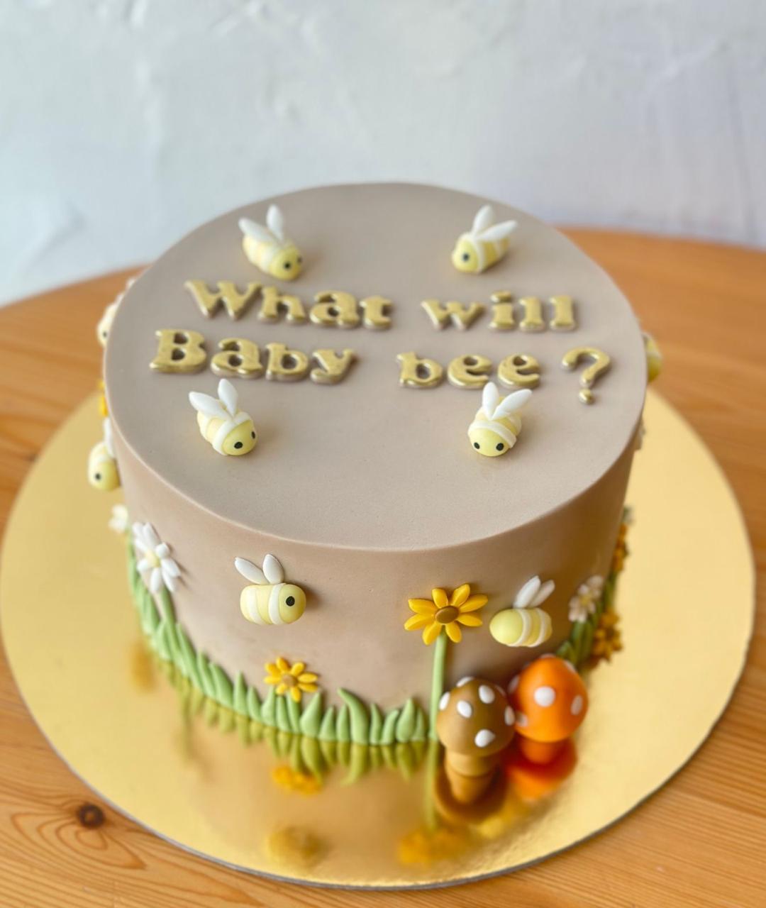 What will it Bee? Gender Reveal theme cake